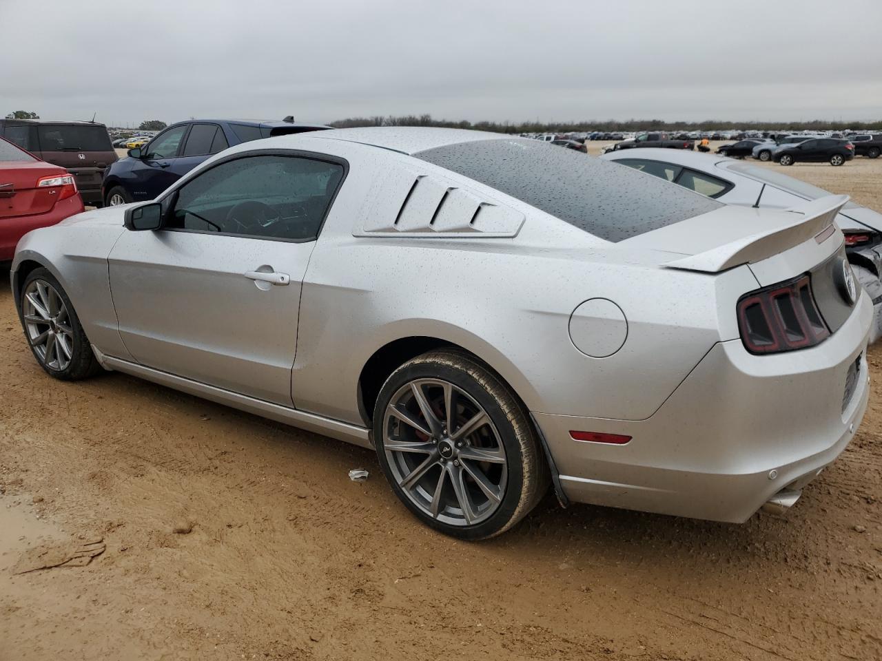 2014 Ford Mustang - Фото 2