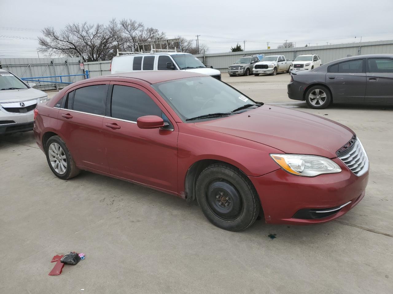2013 Chrysler 200 Touring - Фото 4