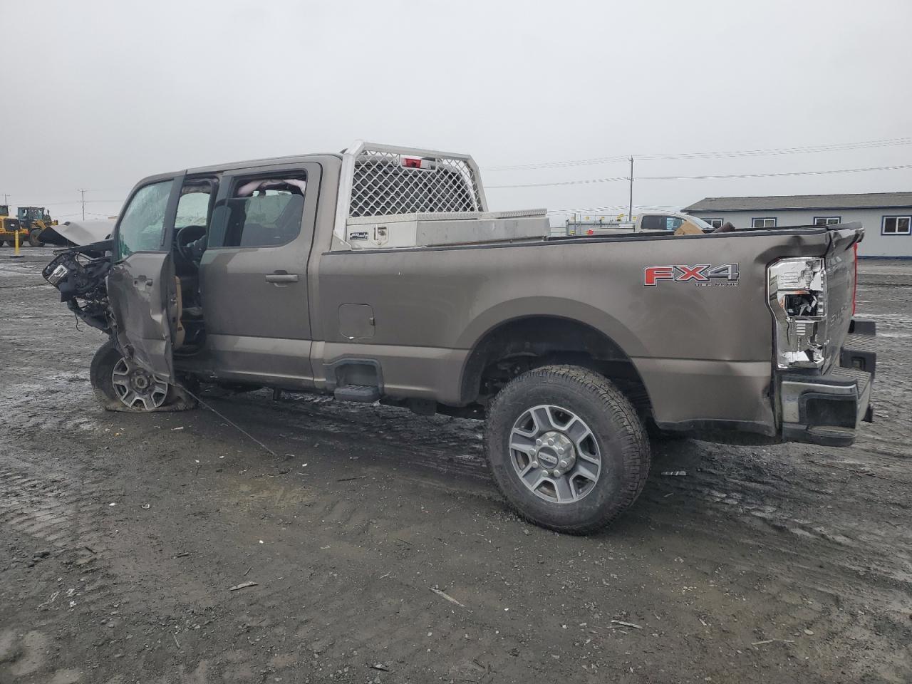 2023 Ford F350 Super Duty - Image 2