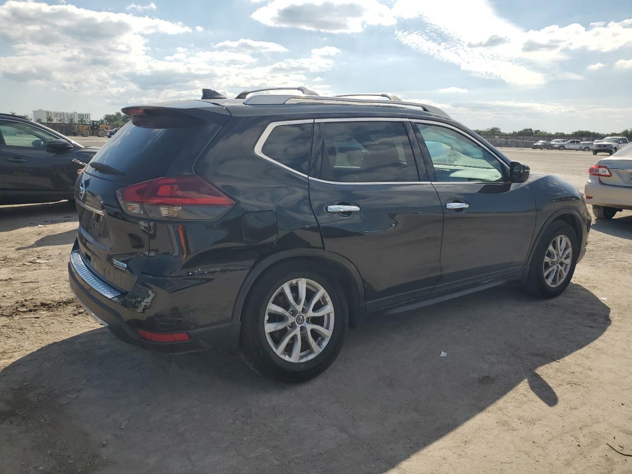2019 Nissan Rogue S - Image 3