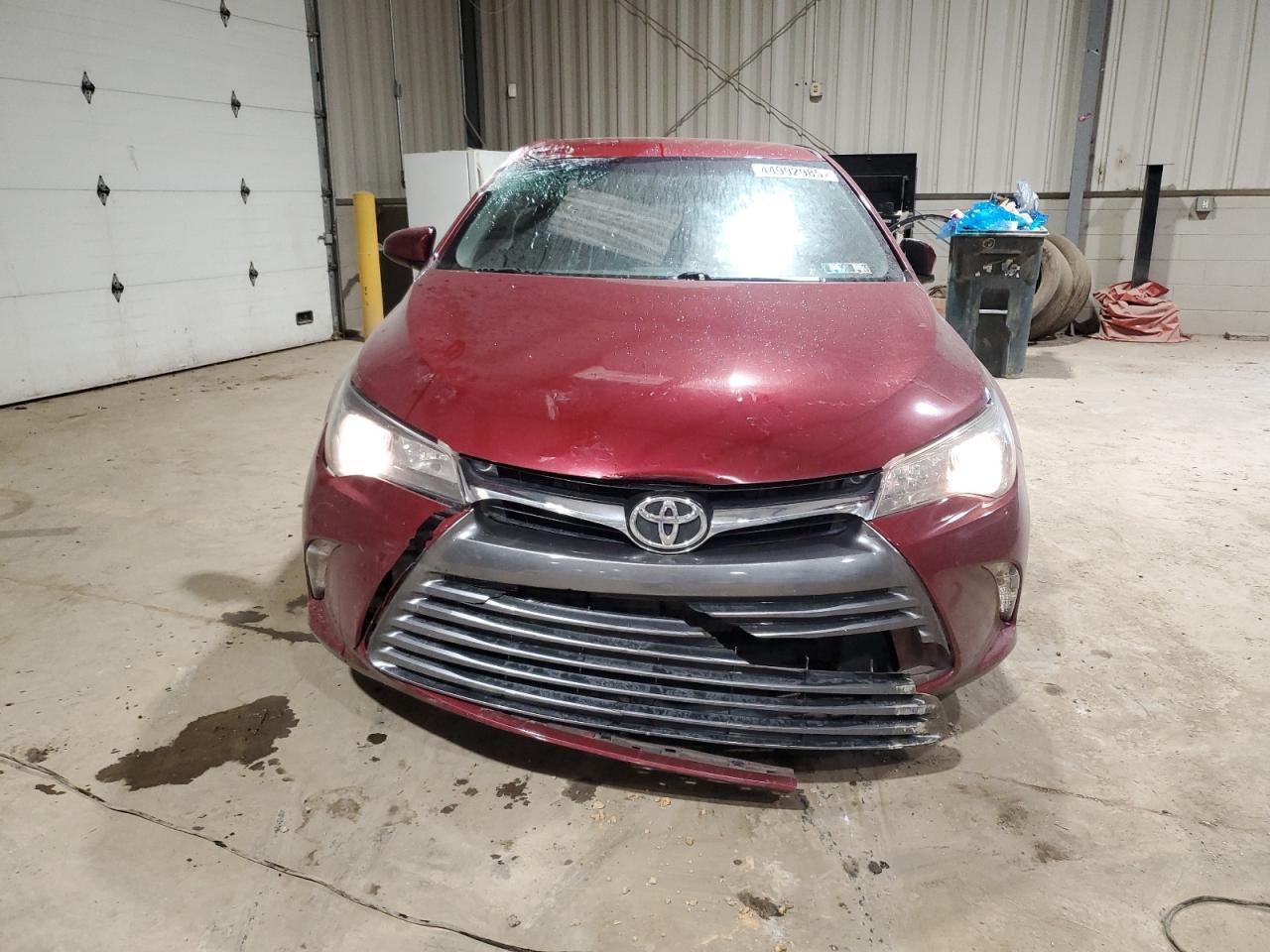 2015 Toyota Camry Le - Фото 5