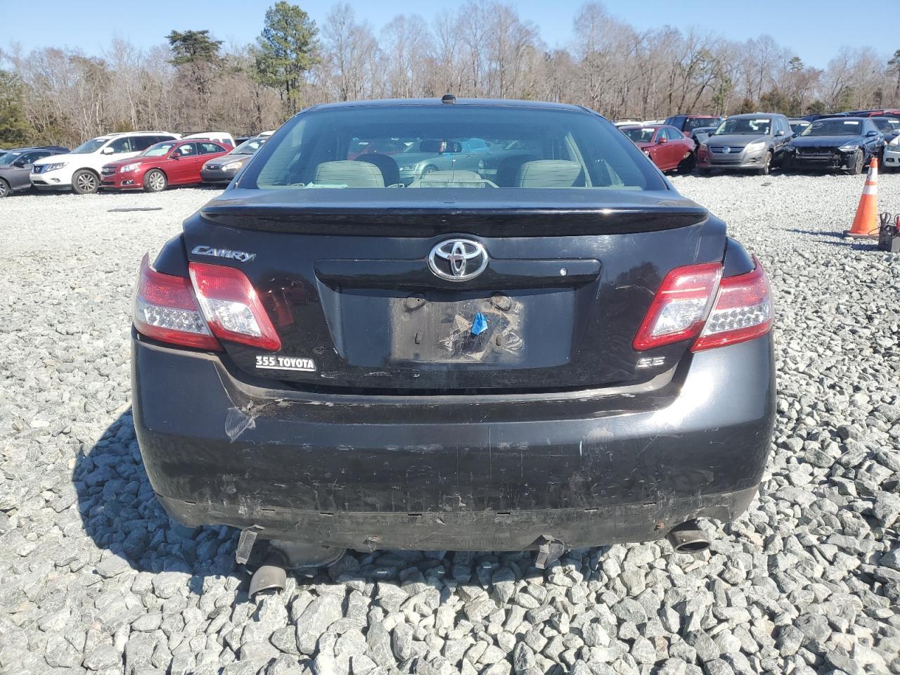 2011 Toyota Camry Base - Фото 6