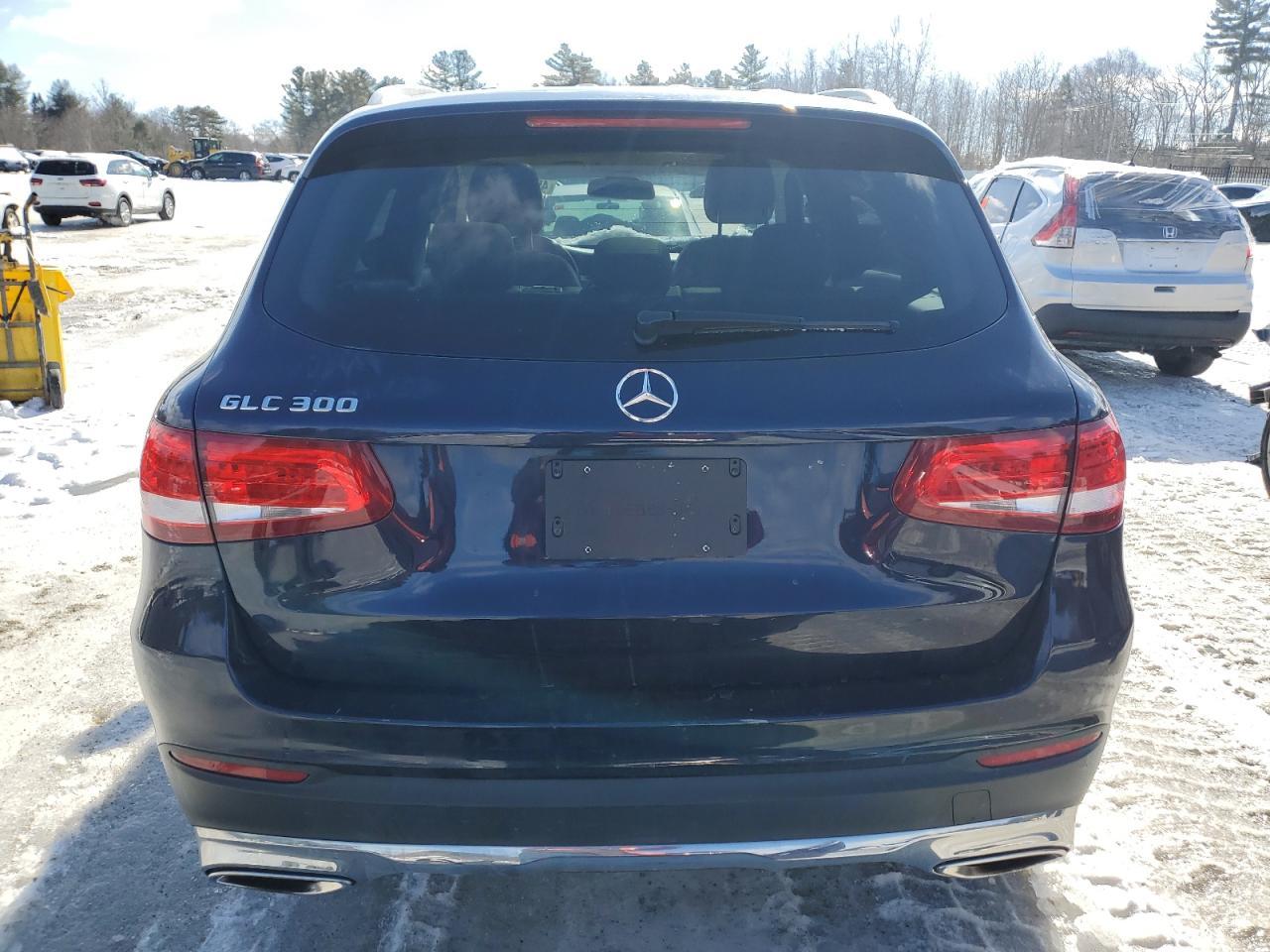 2017 Mercedes-Benz Glc 300 4Matic - Image 6