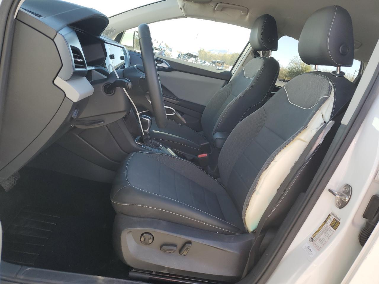 2023 Volkswagen Taos Se - Image 7