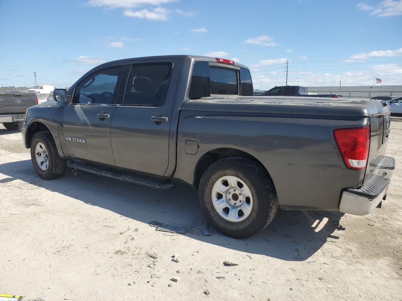 2005 Nissan Titan Xe - Фото 2