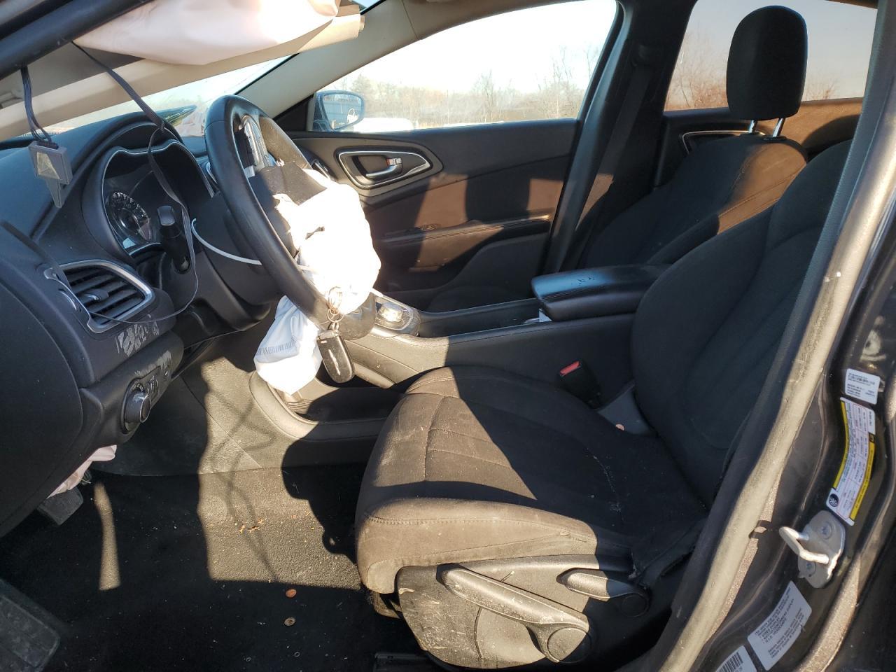 2015 Chrysler 200 Limited - Фото 7