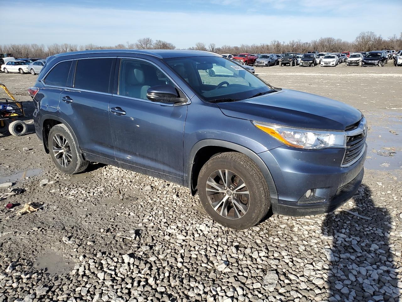 2016 Toyota Highlander Xle - Image 4