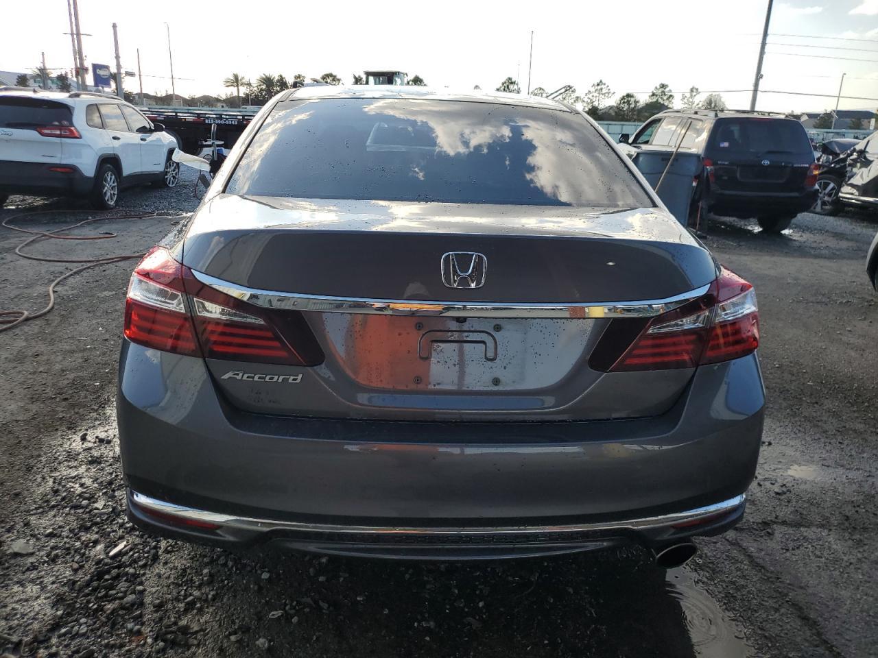2017 Honda Accord Lx - Фото 6