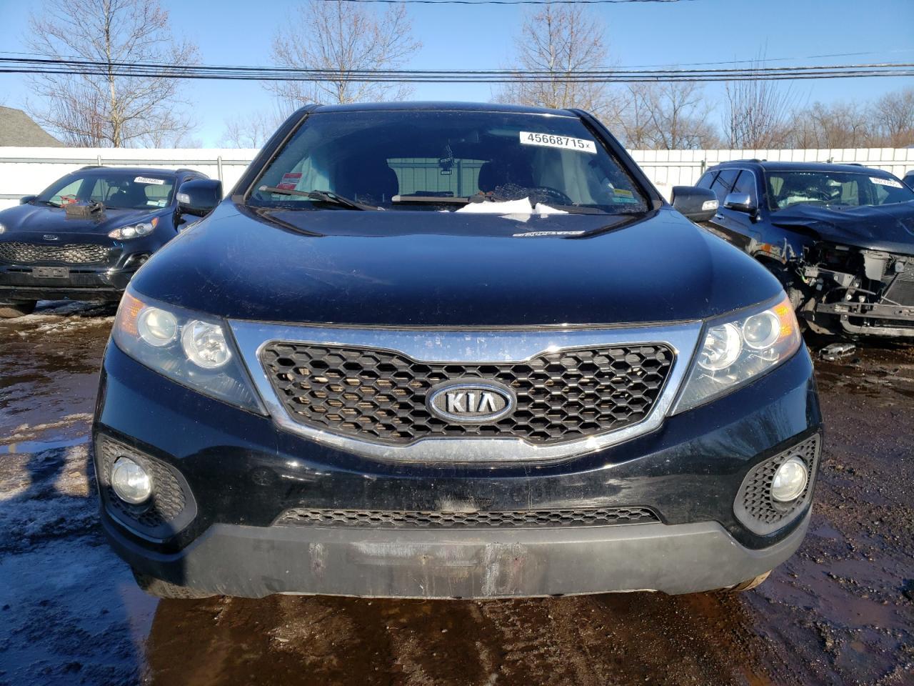 2013 Kia Sorento Lx - Image 5