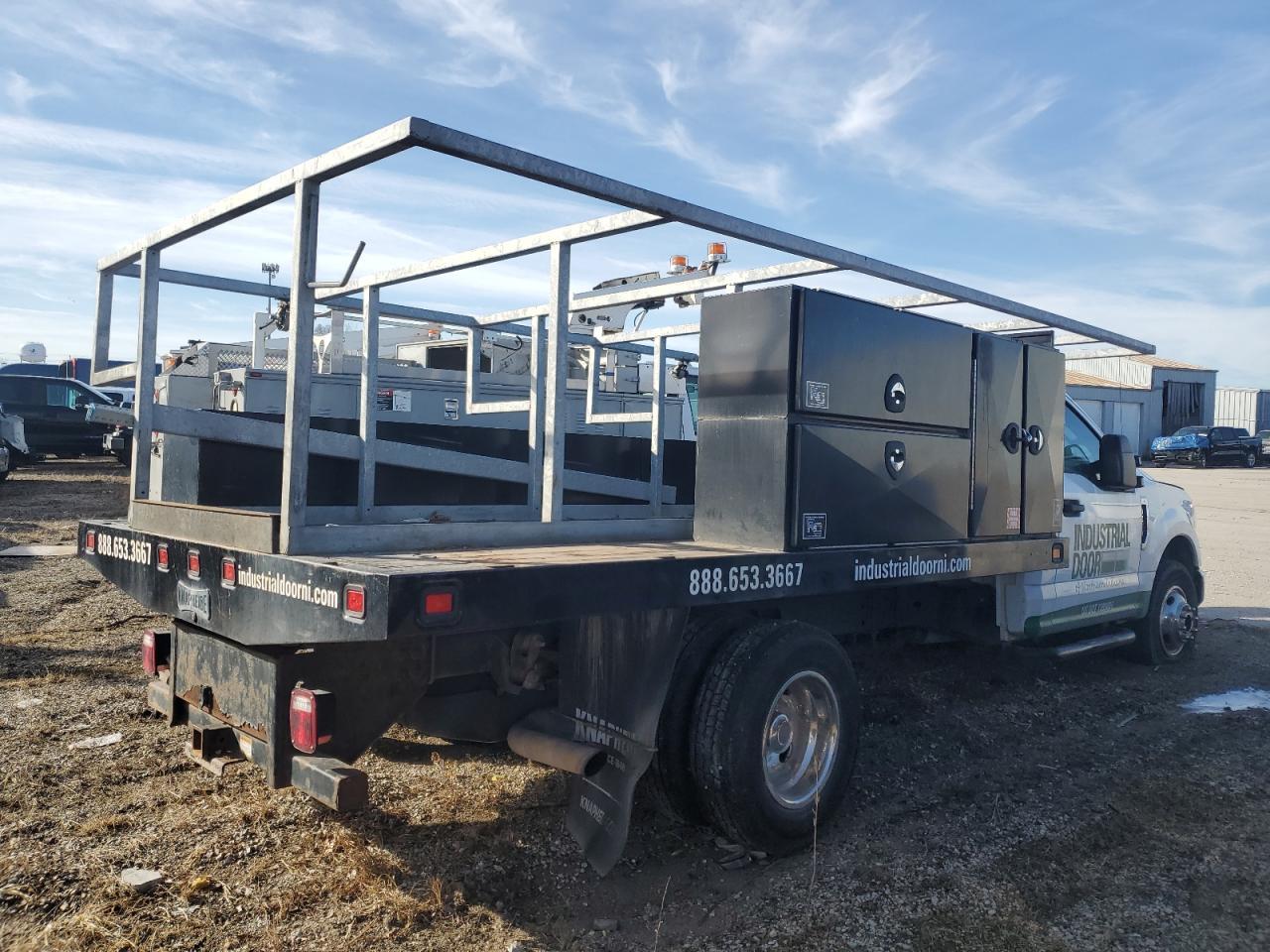 2021 Ford F350 Super Duty - Фото 3