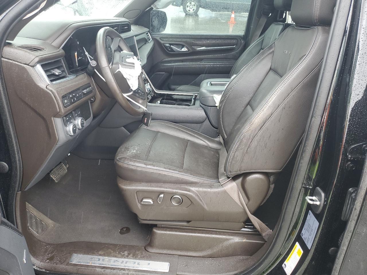 2021 GMC Yukon Denali - Фото 7