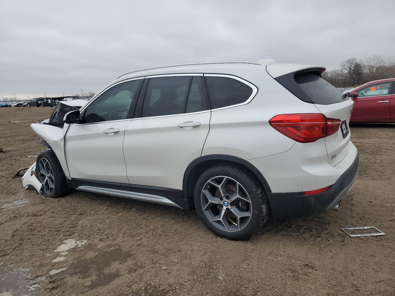 2018 BMW X1 xDrive28I - Фото 2