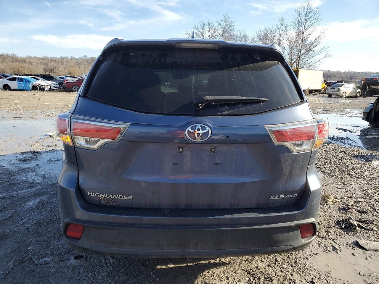 2016 Toyota Highlander Xle - Image 6