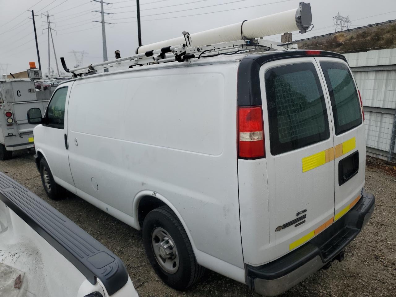 2014 Chevrolet Express G2500 - Фото 2