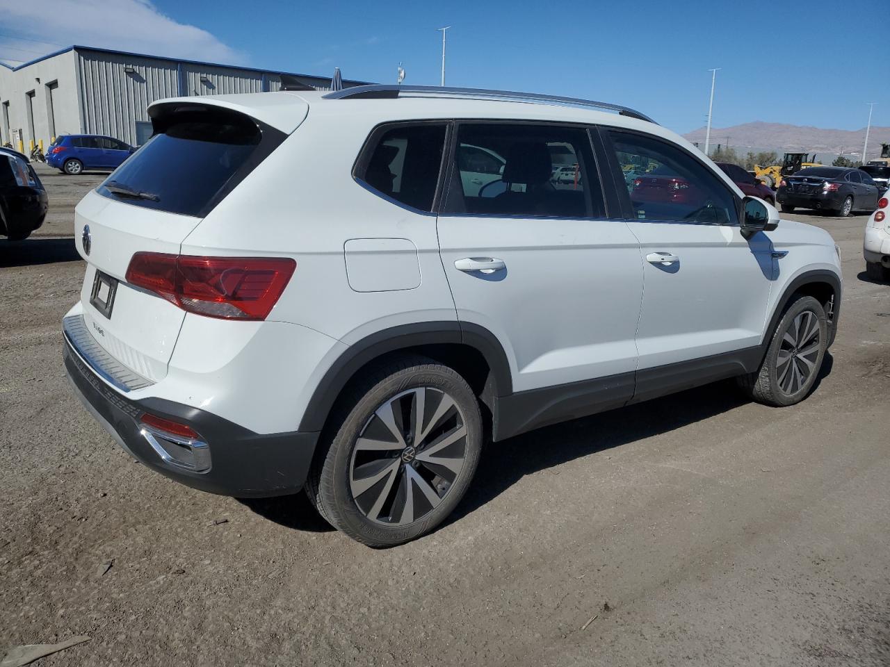 2023 Volkswagen Taos Se - Image 3