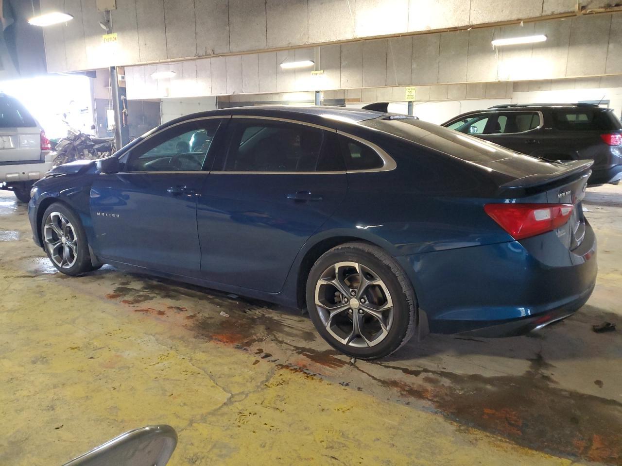 2019 Chevrolet Malibu Rs - Image 2