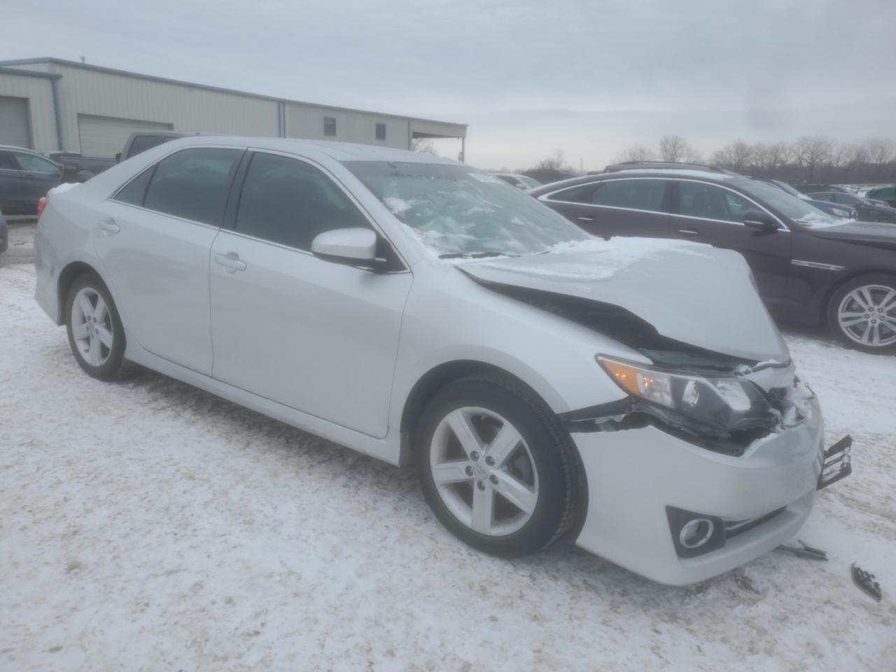 2014 Toyota Camry L - Image 4