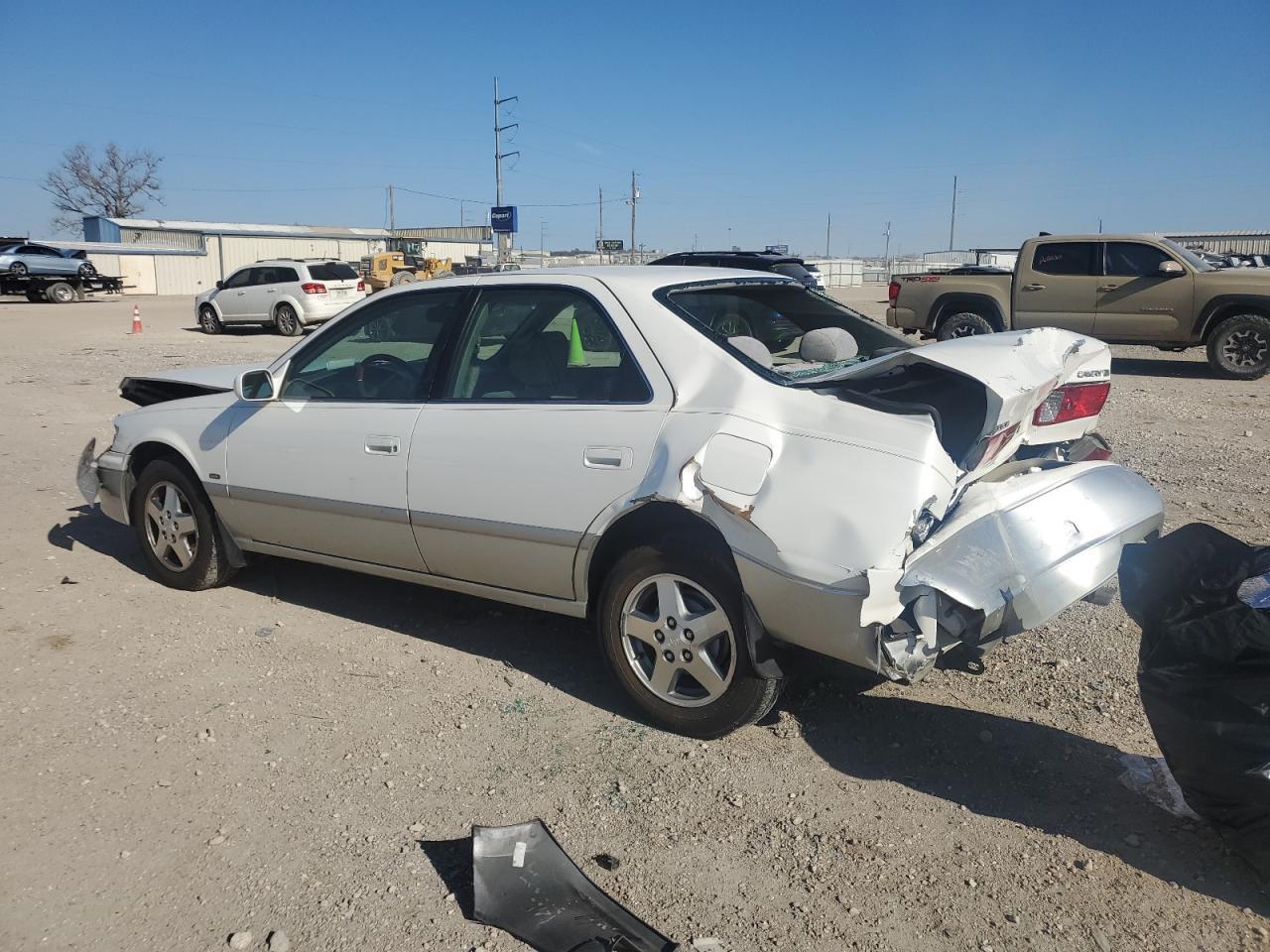 2001 Toyota Camry Ce - Фото 2