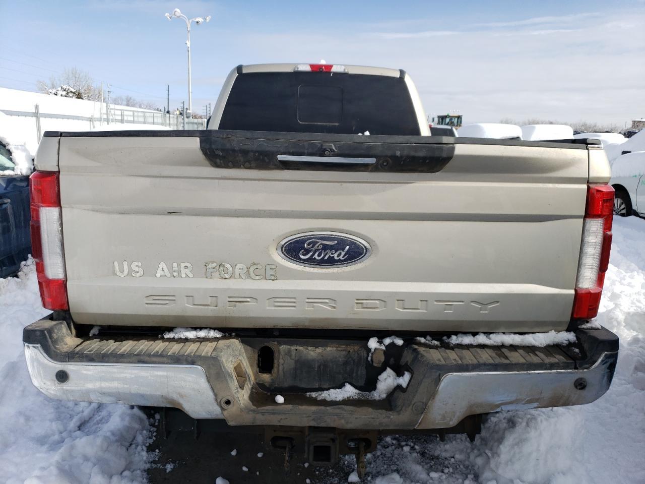 2018 Ford F350 Super Duty - Image 6