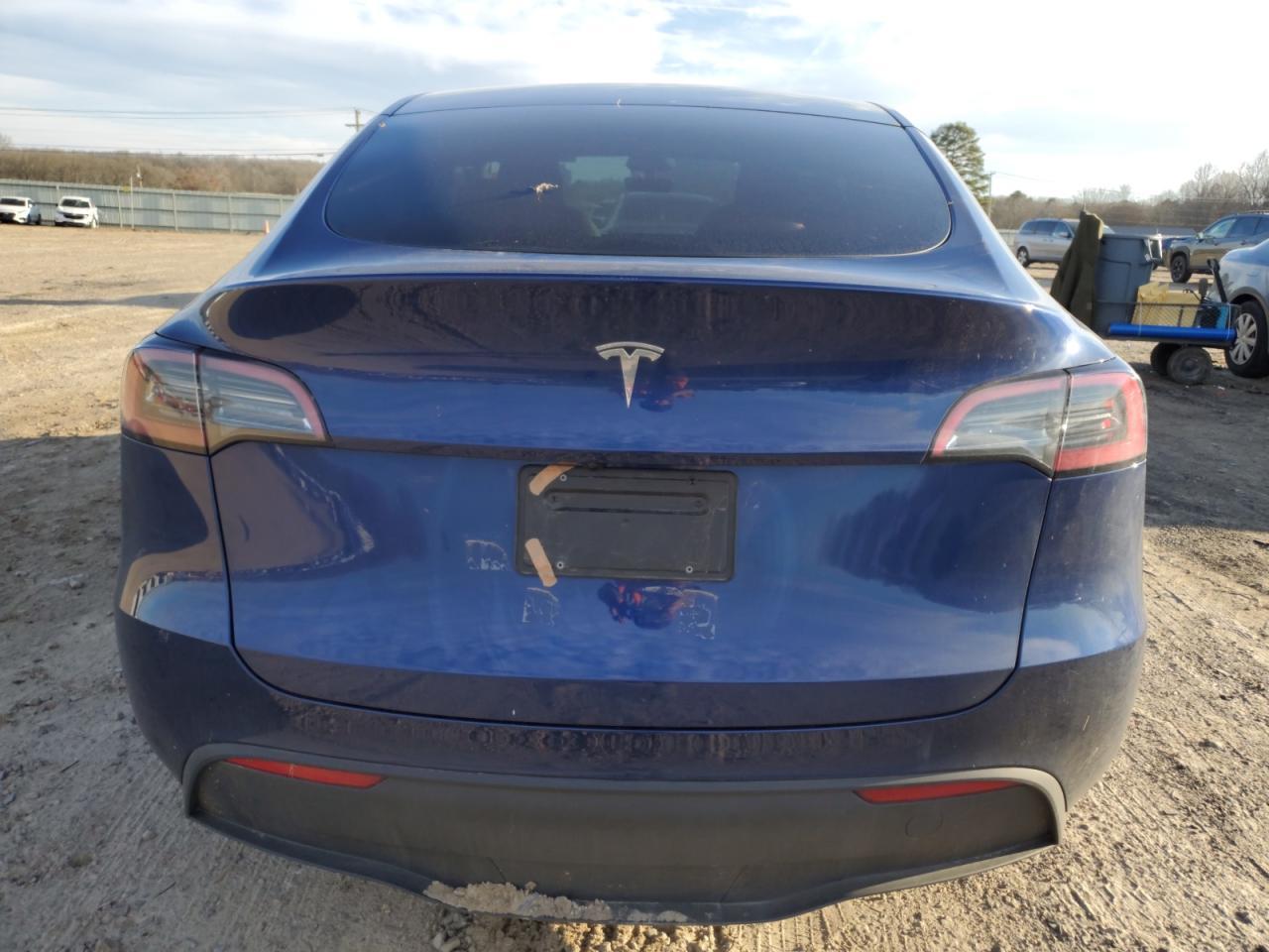 2024 Tesla Model Y - Фото 6