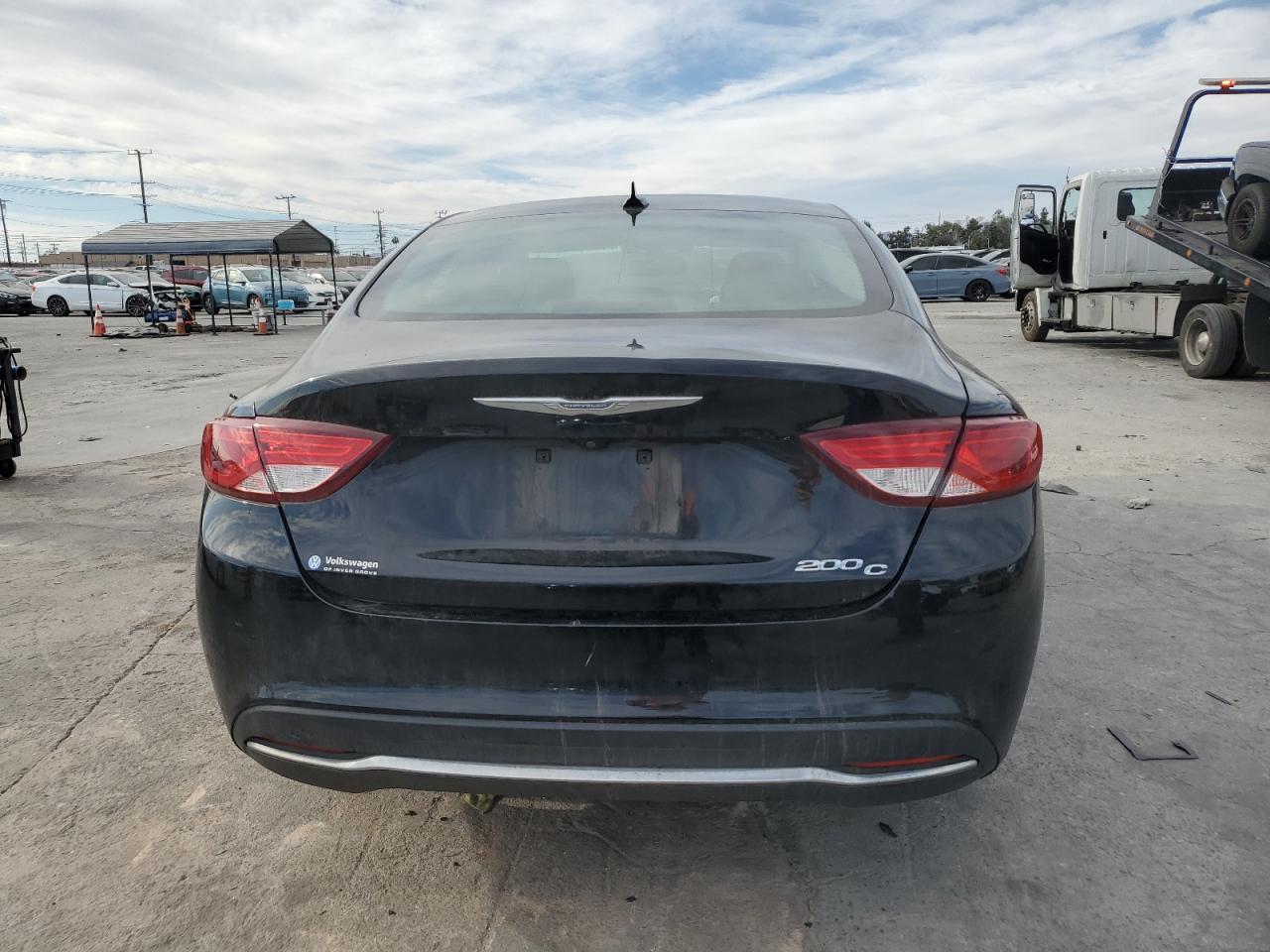 2015 Chrysler 200 - Image 6