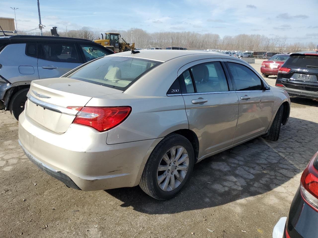 2014 Chrysler 200 Touring - Image 3