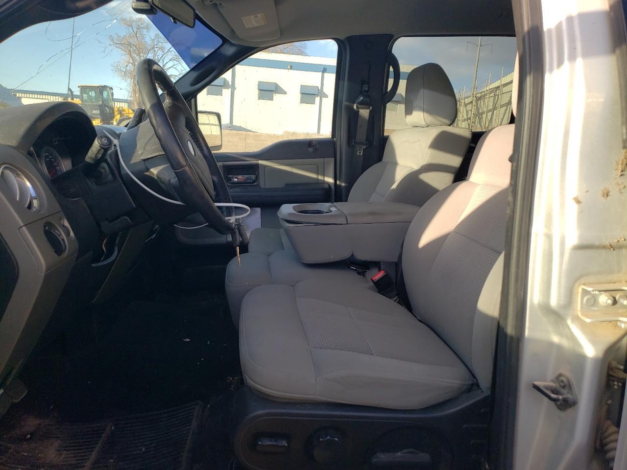 2004 Ford F150 Supercrew - Image 7
