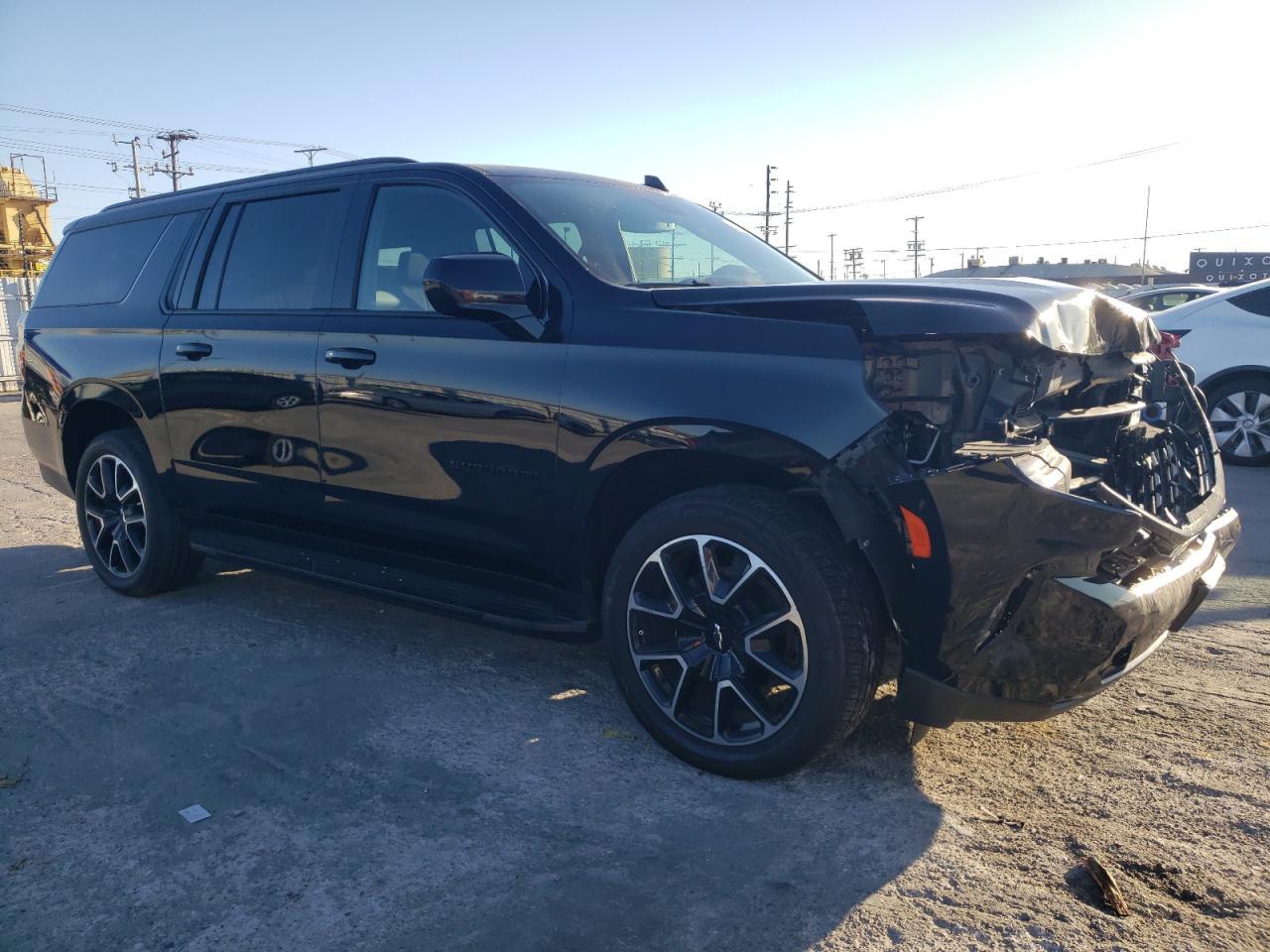 2023 Chevrolet Suburban C1500 Rst - Фото 4