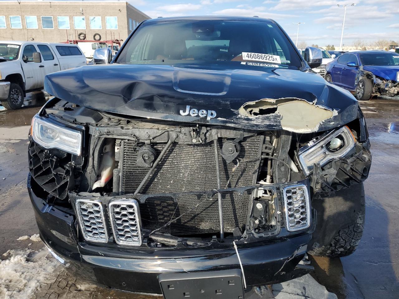 2021 Jeep Grand Cherokee Overland - Image 5