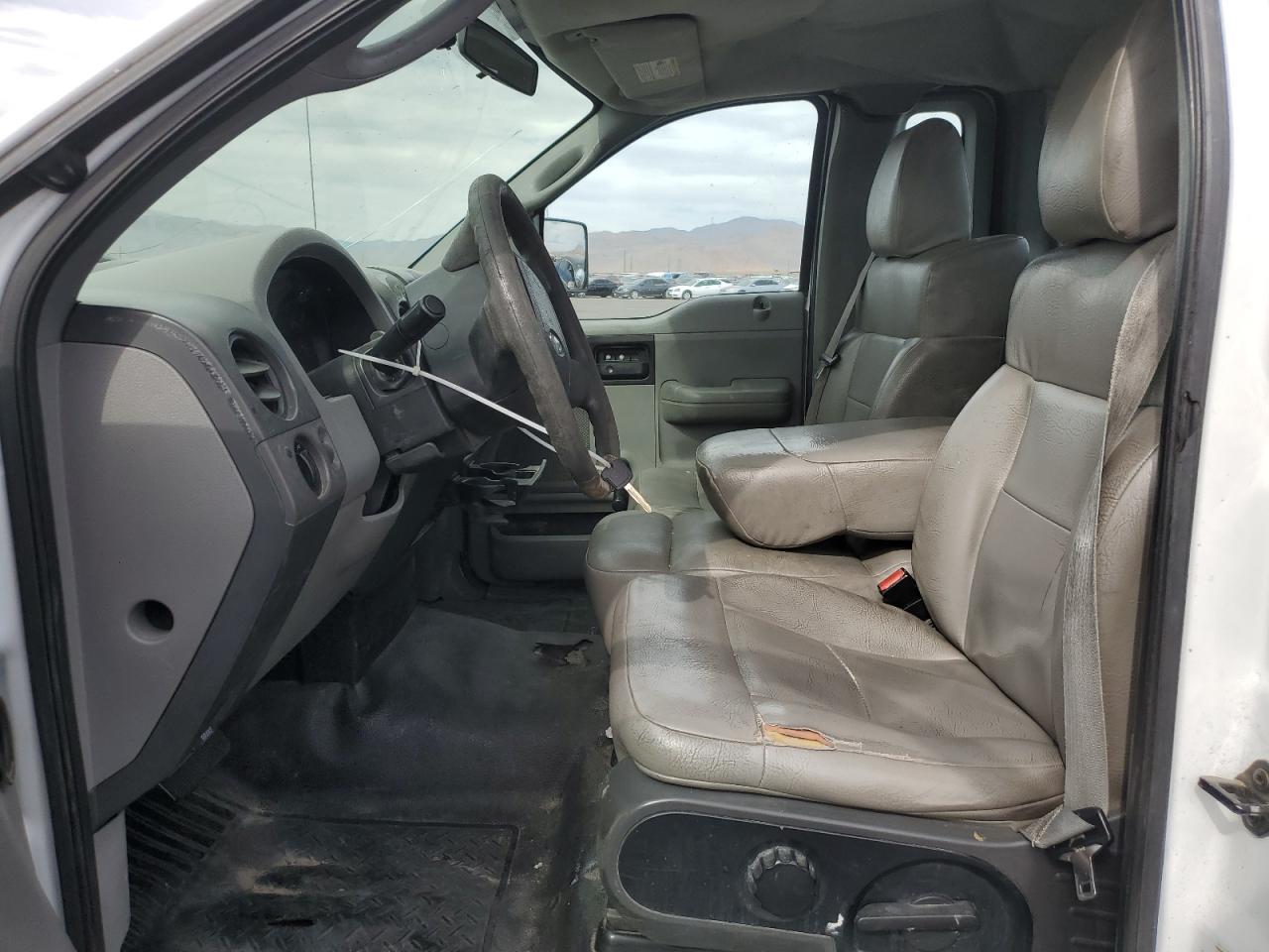 2005 Ford F150 - Image 7