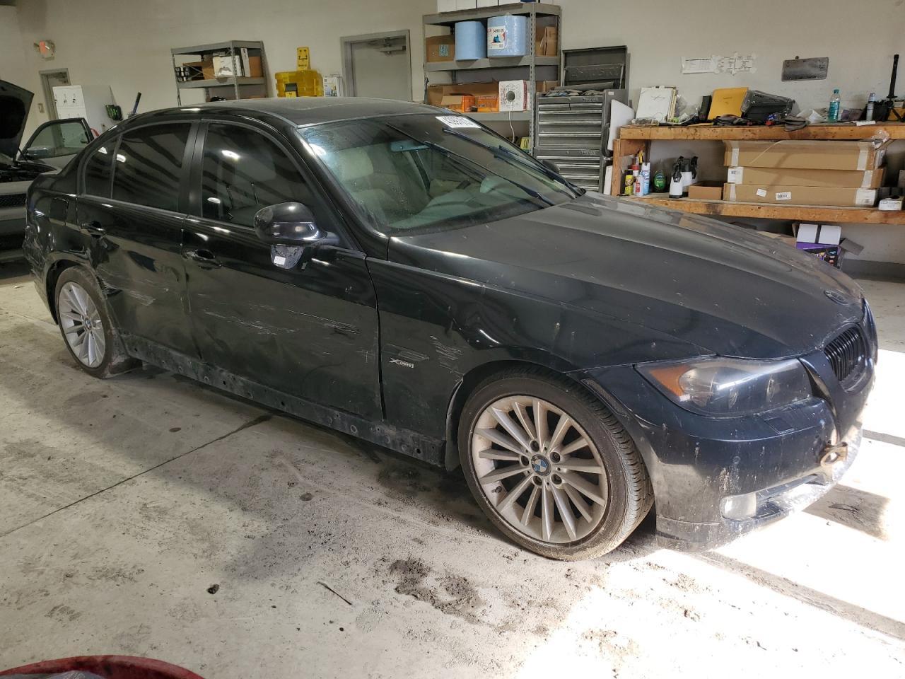 2010 BMW 328 Xi Sulev - Image 4