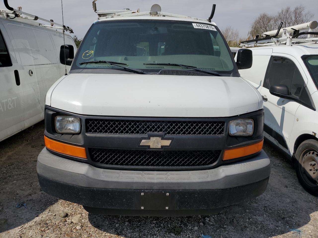 2013 Chevrolet Express G2500 - Image 5
