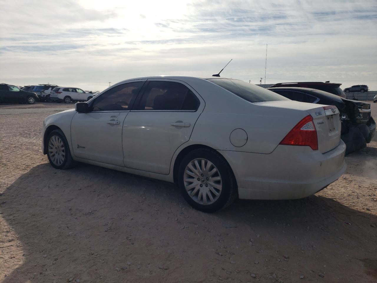 2012 Ford Fusion Hybrid - Фото 2