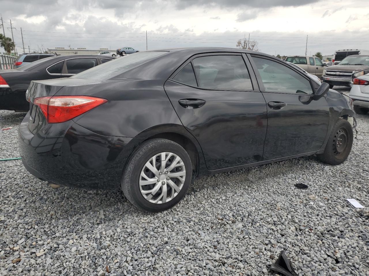 2017 Toyota Corolla L - Фото 3
