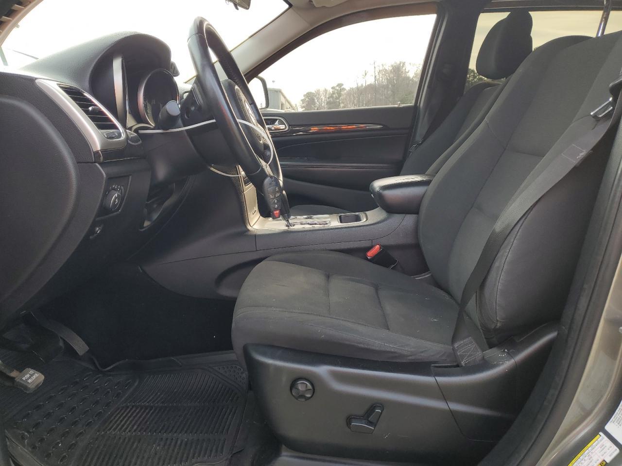 2012 Jeep Grand Cherokee Laredo - Image 7