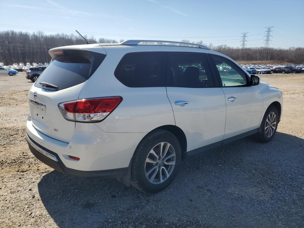 2014 Nissan Pathfinder S - Фото 3
