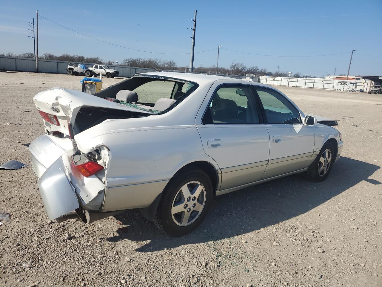 2001 Toyota Camry Ce - Фото 3