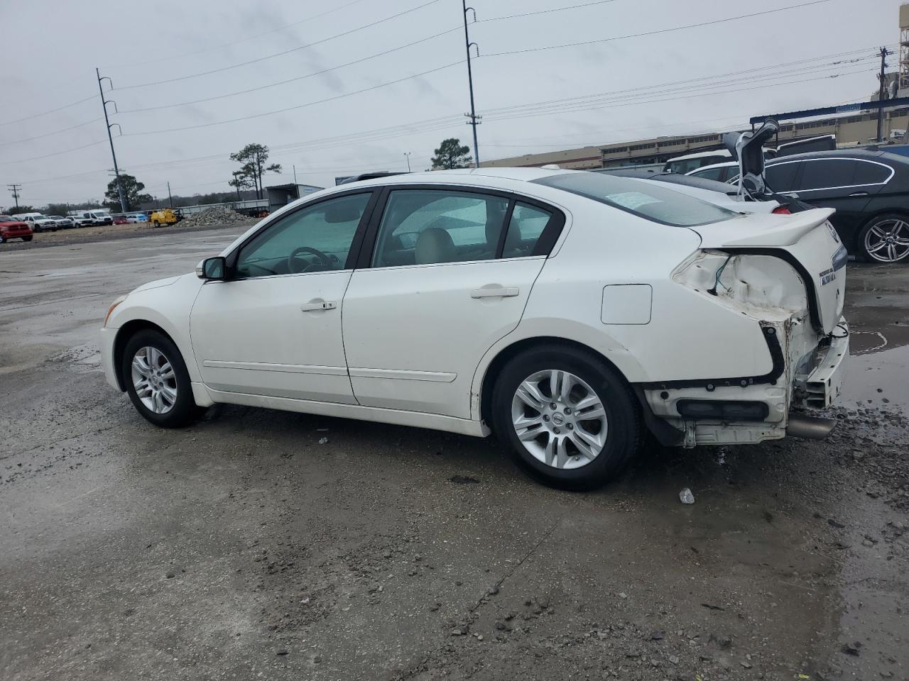 2012 Nissan Altima Base - Image 2