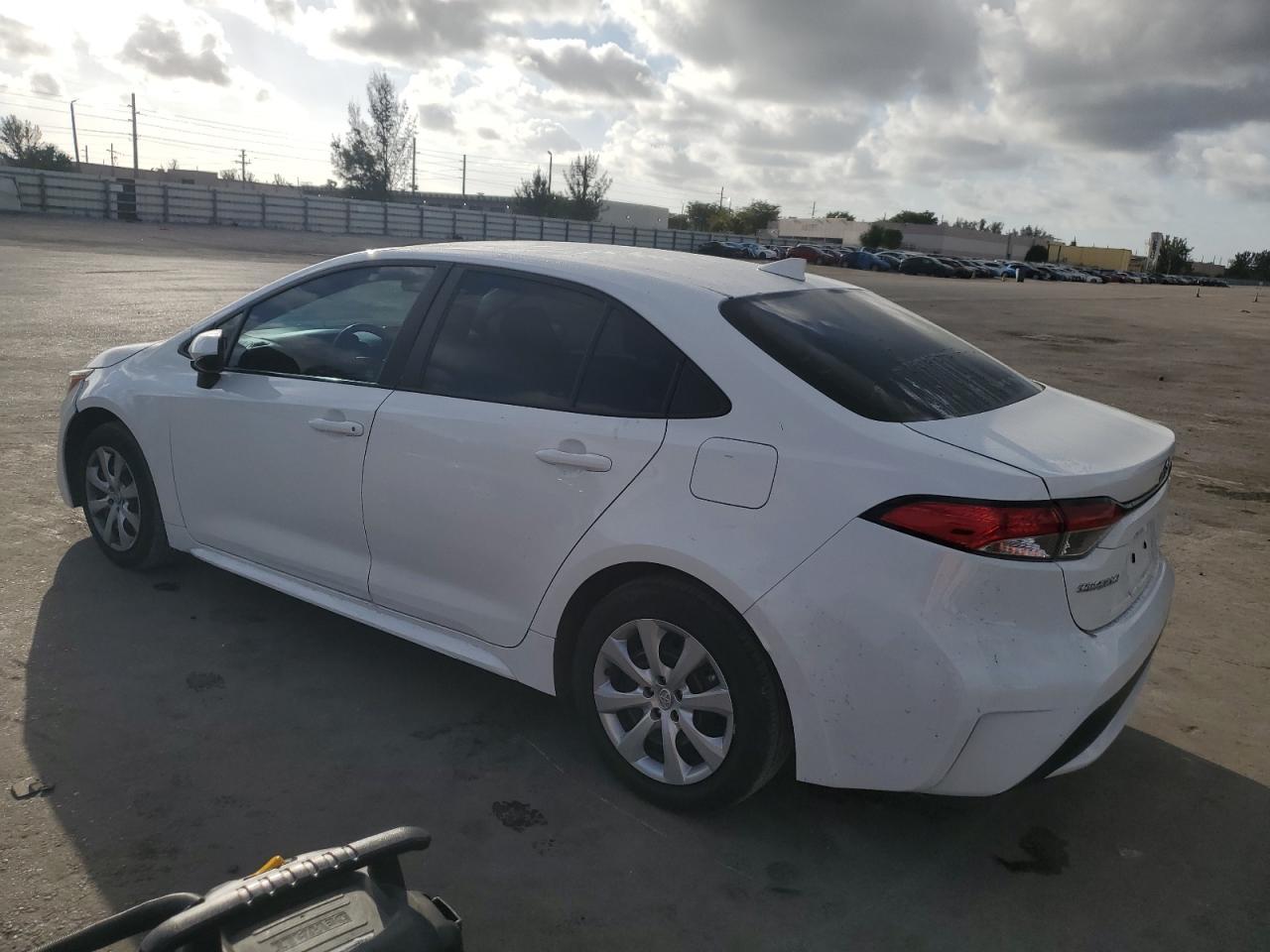 2021 Toyota Corolla - Фото 2