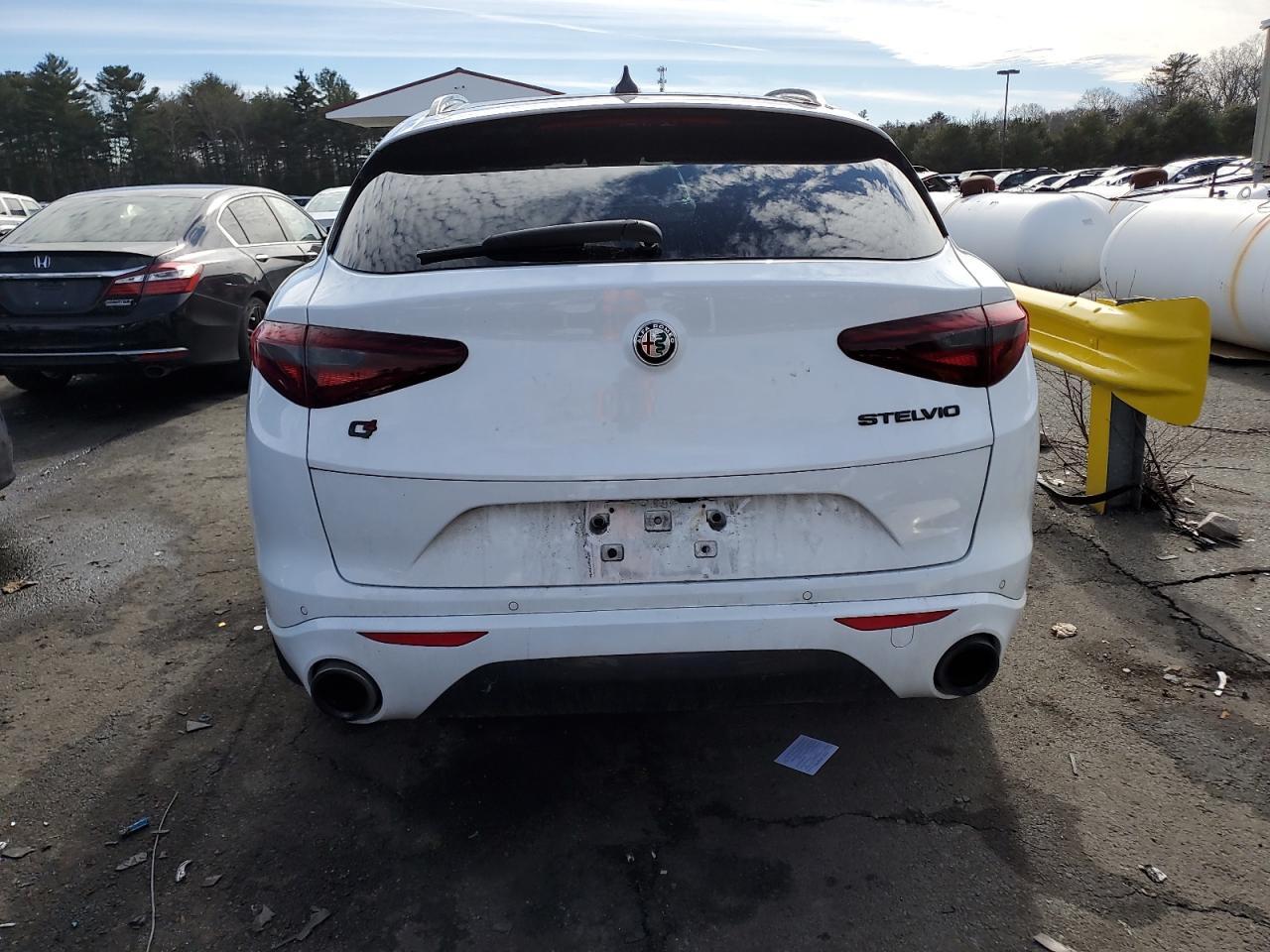 2021 Alfa Romeo Stelvio Ti - Фото 6