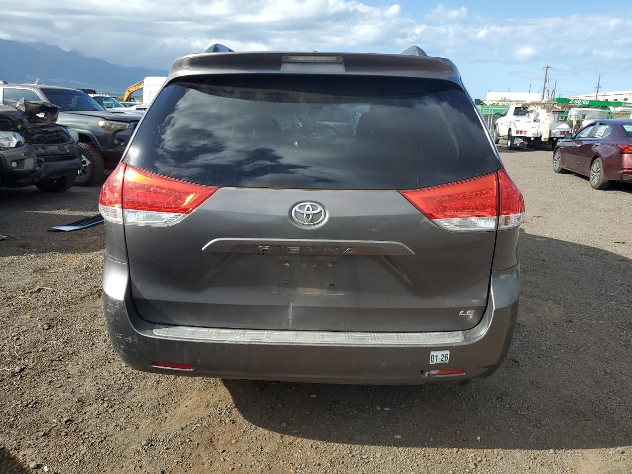 2011 Toyota Sienna Le - Image 6