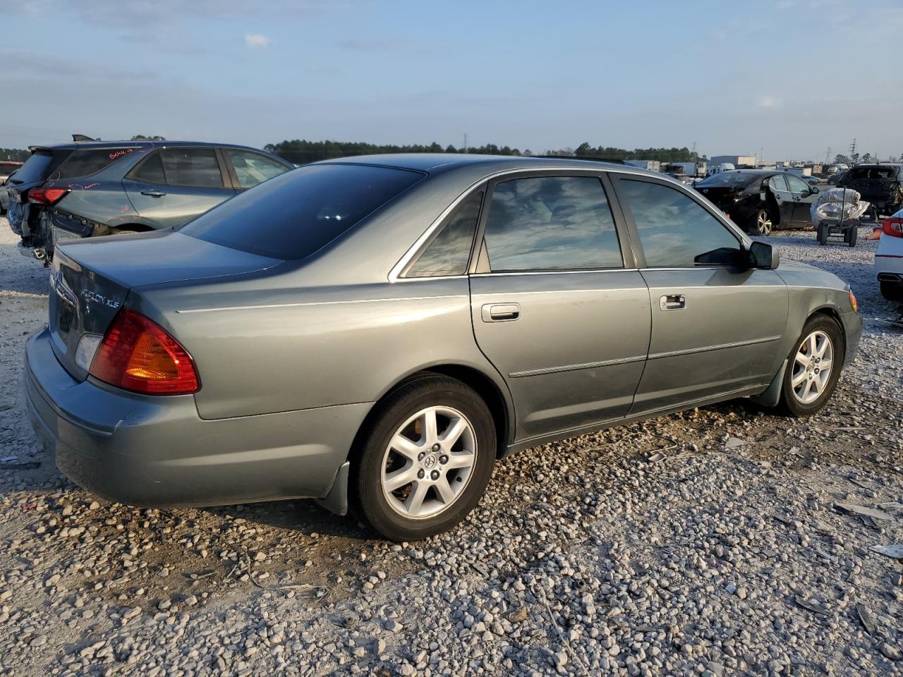 2001 Toyota Avalon Xl - Фото 3