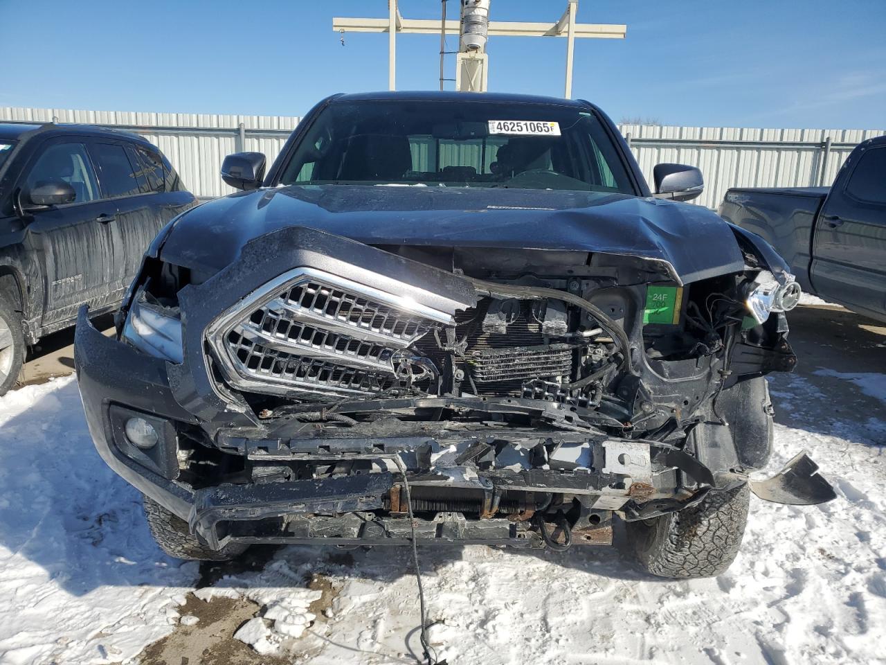 2017 Toyota Tacoma Double Cab - Фото 5