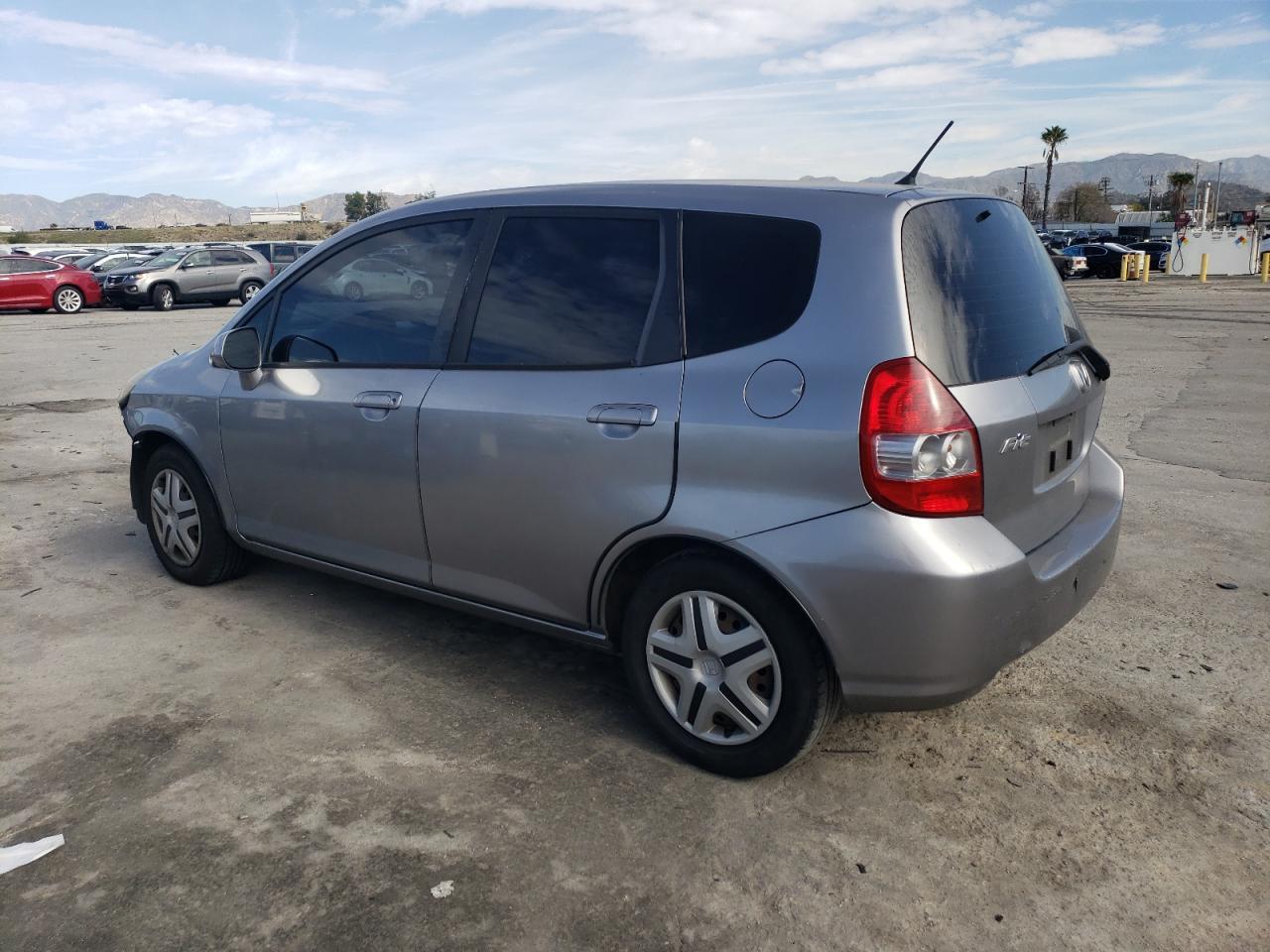 2007 Honda Fit - Фото 2