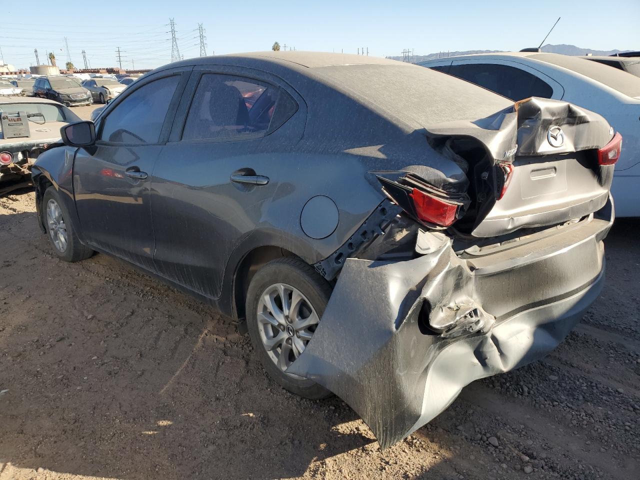2019 Mazda 2 - Фото 2