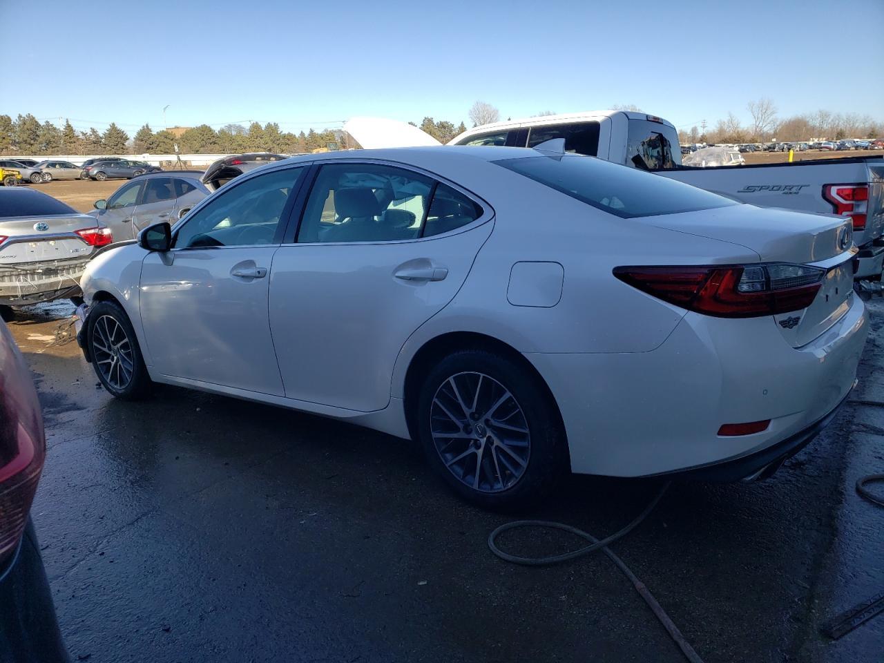 2016 Lexus Es 350 - Фото 2