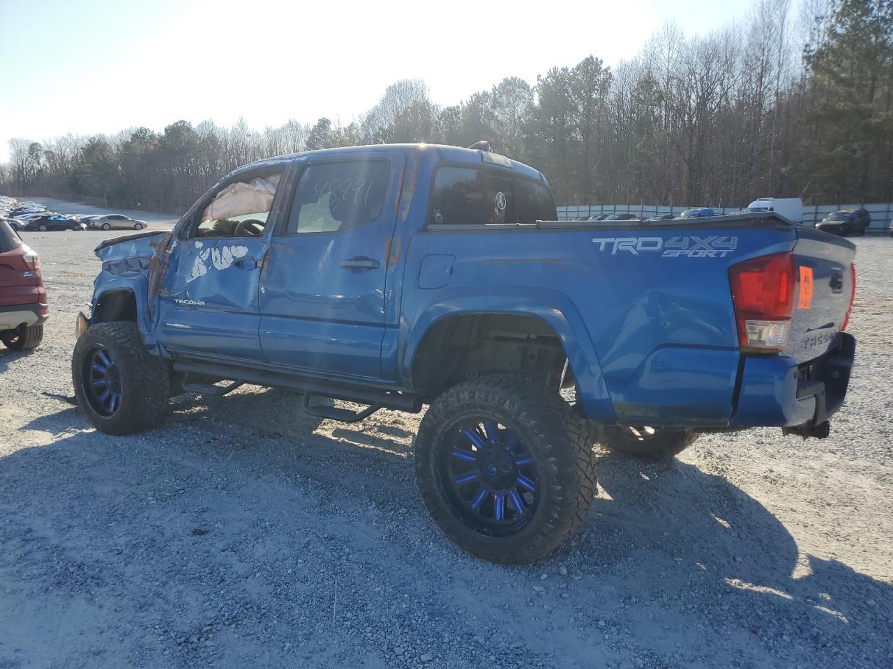 2016 Toyota Tacoma Double Cab - Фото 2