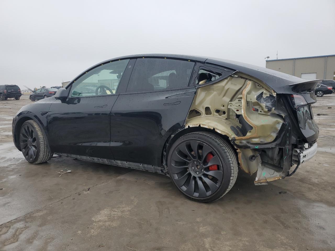 2022 Tesla Model Y - Фото 2
