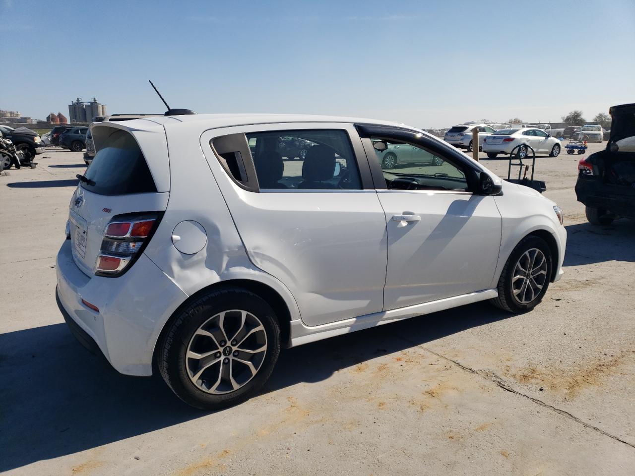 2020 Chevrolet Sonic Lt - Фото 3