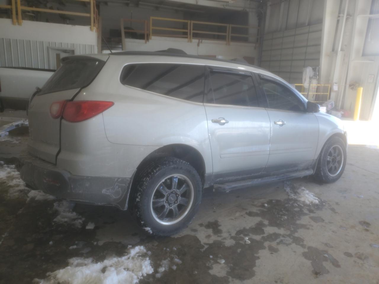 2012 Chevrolet Traverse Lt - Image 3